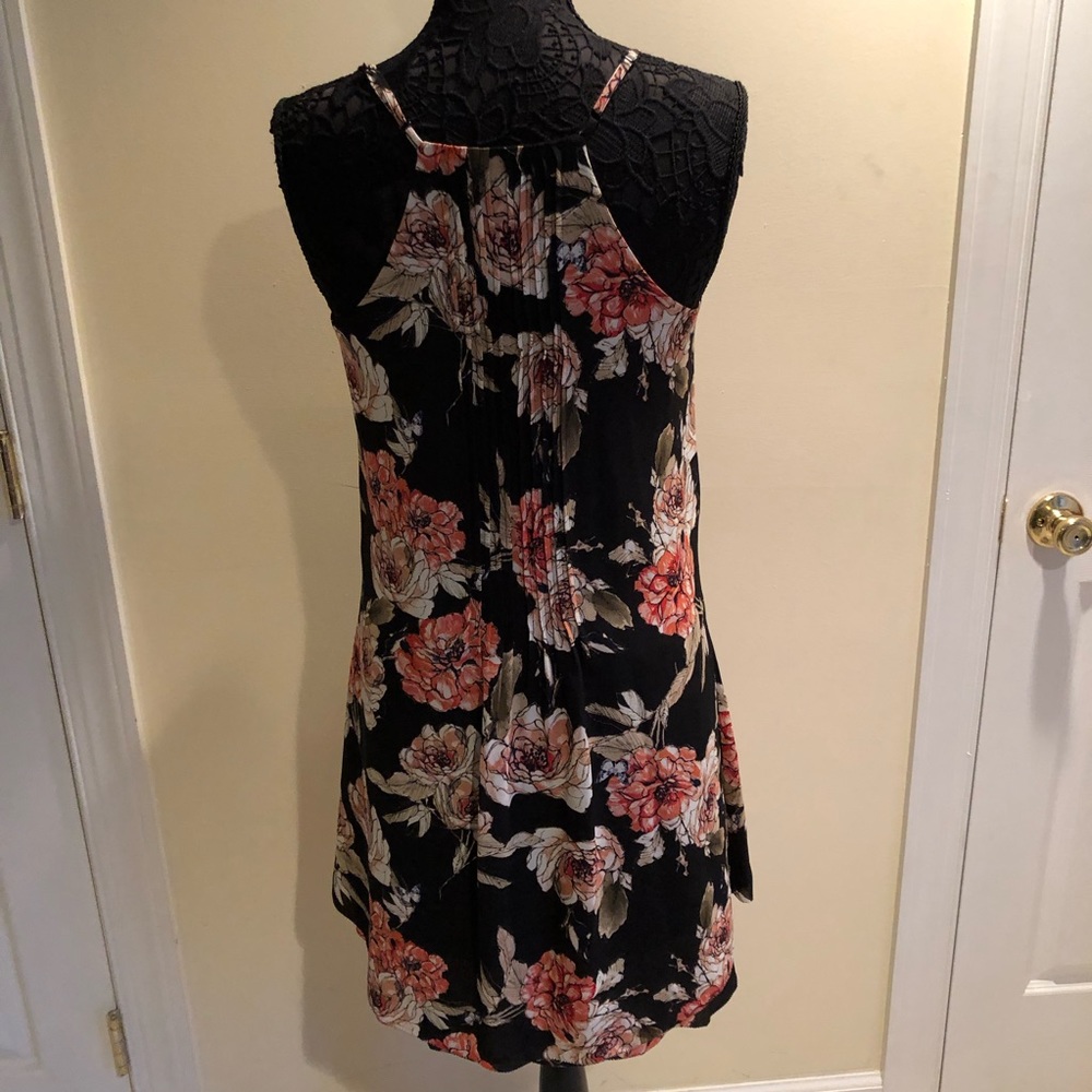 NWOT Sanctuary Floral Print Flowy Dress - Picture 3 of 8